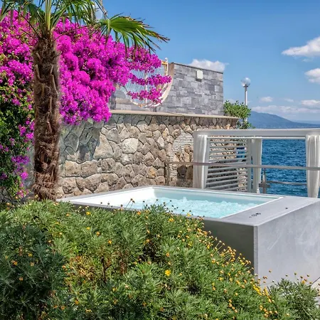 - Del Mare Villa Sorrento
