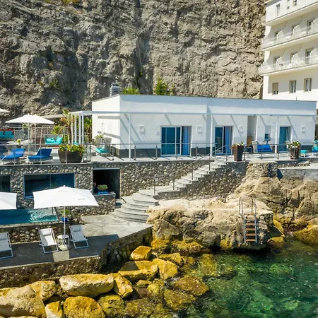 - Del Mare