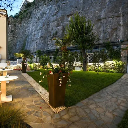 וילה - Del Maggiore